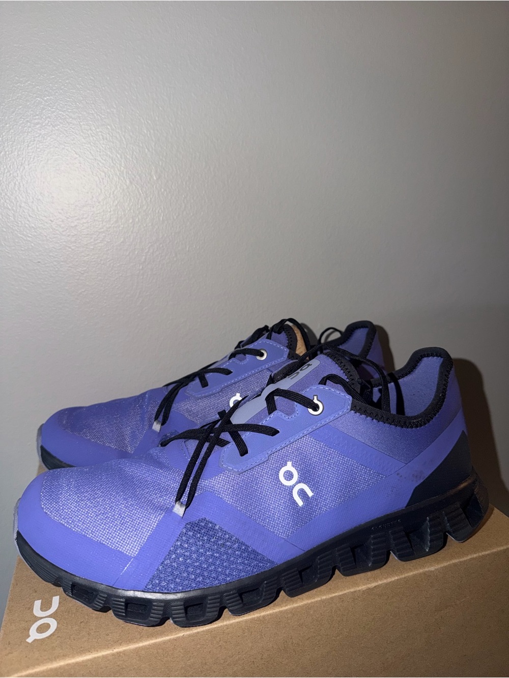 On Running Cloud men’s Purple Running Shoes. New